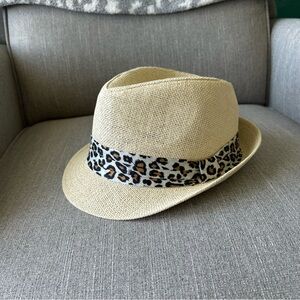 Stylish Cream Fedora with Leopard Band